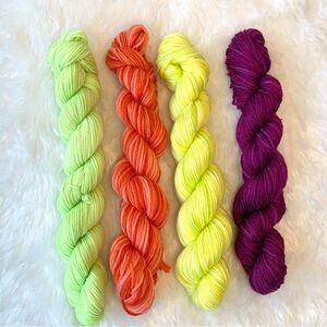 Mini Sock Yarn Lot (4) Mystery Grab Bag 20g Each SW Merino